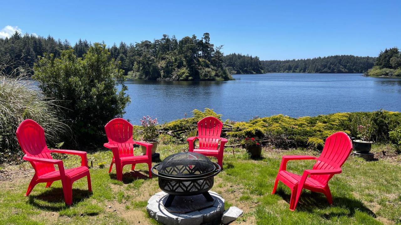 Apartment At Floras Lake Getaway Langlois Exterior photo